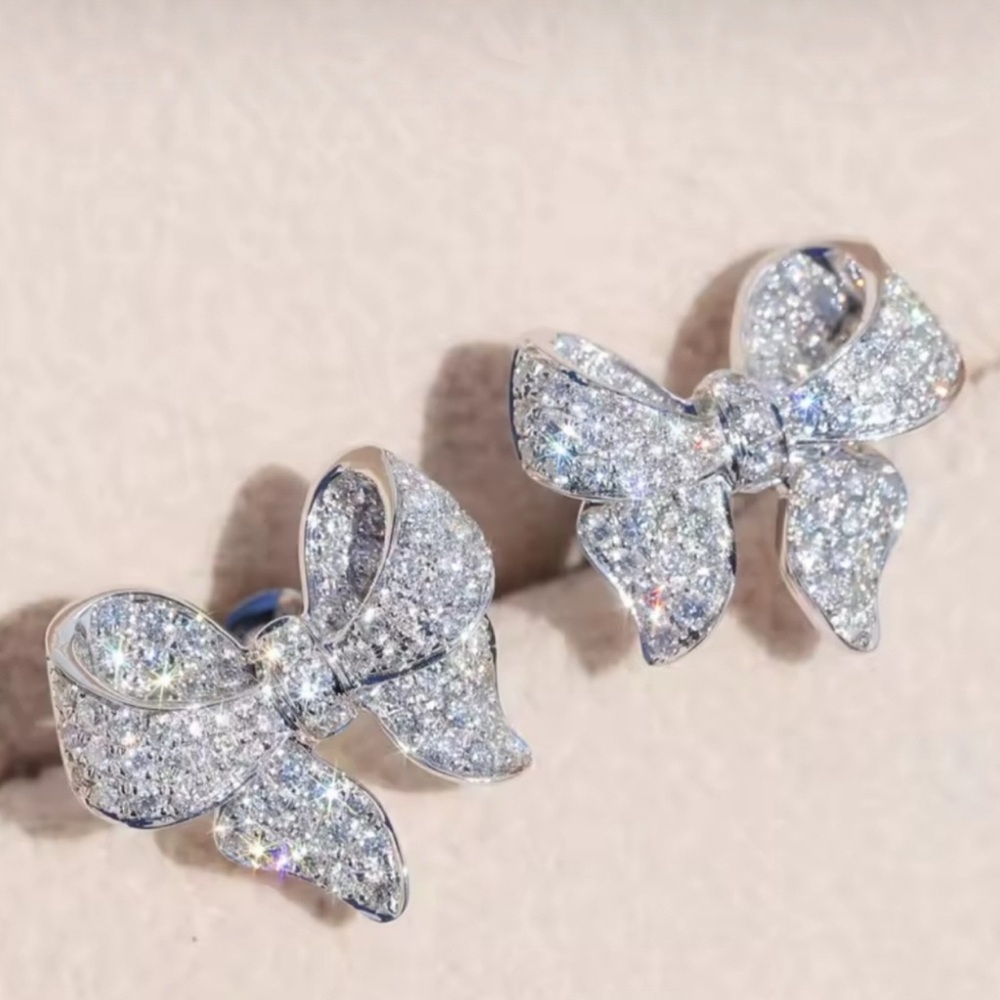 Sparkling Bow Earrings NIP - Picture 1 of 2